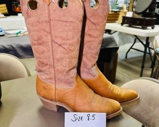 Boots 8.5