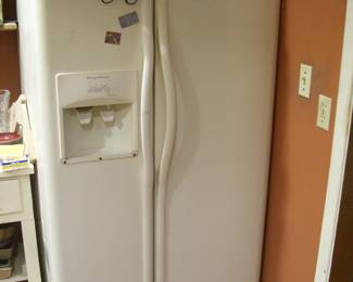 Frigidaire Refrigerator/Freezer