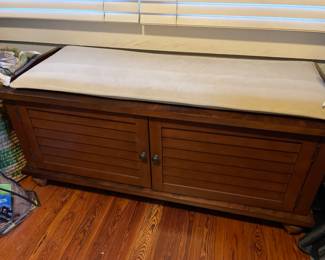 Storage/Shoe Bench 60”x15”x18” great condition 