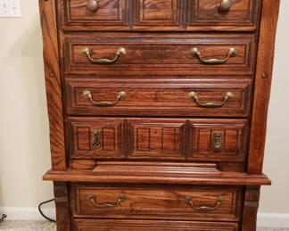 Six-drawer chest