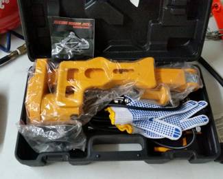 Electric scissors jack