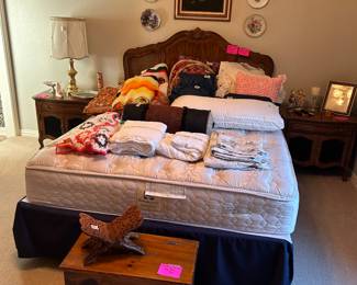 Thomasville queen bedroom suit with chest and two nightstands