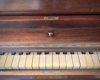 Conover Cable baby grand piano CC-172 and needlepoint bench 