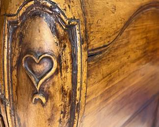 Heart Carved Corners