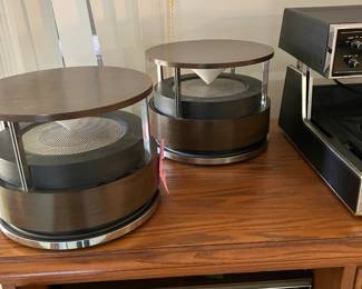 Vintage “Circle of Light” speakers, mint condition 