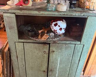 Primitive Wood Furniture