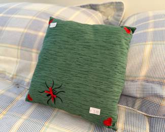 Bedding, Pillows
