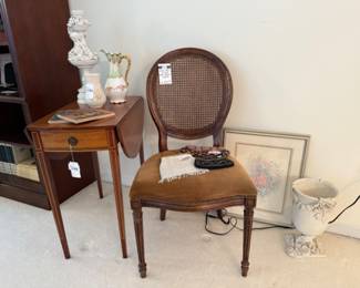 Pembroke-Style Side Table