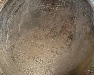 Wagner Ware cast iron pan