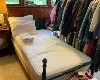 Twin size bed