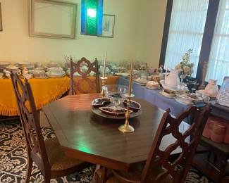 Dining room table