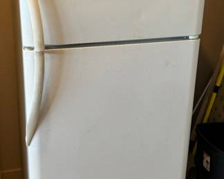 Garage refrigerator