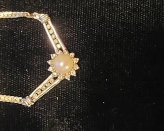 White Gold Diamond and Pearl necklace 