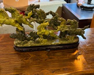 Jade horses sculpture