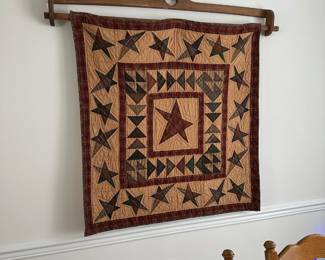 Quilt w/ Hanger