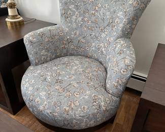 New Condition - Arm Chair - Swivels