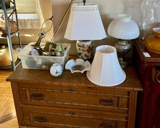 Lamps, lamp shades, lamp parts