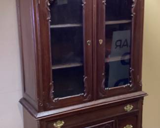 VINTAGE CHIPPENDALE STYLE HUTCH, 3 SHELF, 4 DRAWER 