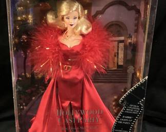 2001 COLLECTOR EDITION HOLLYWOOD CAST PARTY BARBIE DOLL, NEW