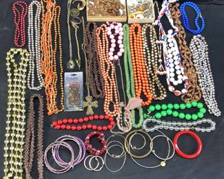 ASSORTED COSTUME BEAD NECKLACES, BRACELETS, EARRINGS
