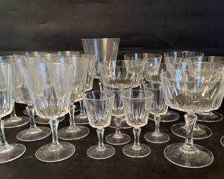 Vintage Crystal/Cut Glass Glassware: 21pcs