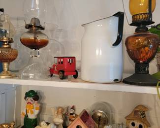 oil lamps, knick knacks, dining room