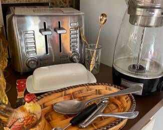 Cuisinart 4 Slice Toaster – RBT-1350PC, Proctor Silex Coffee Maker Model – #70503, Lefton Hen on Nest Bowl

