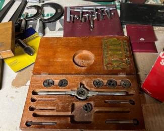 Tap & Die Set