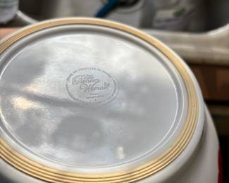 The Pioneer Woman Vintage Floral Melamine Mixing Bowl
