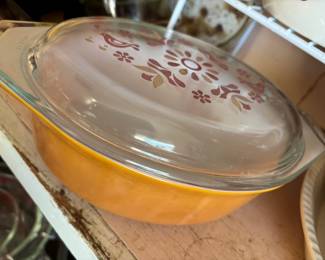 Pyrex  "Friendship" 1 1/2 QT Orange Casserole Dish