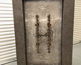 Warming Trends large Eldorado stone fire table - matching tank box also in this auction 