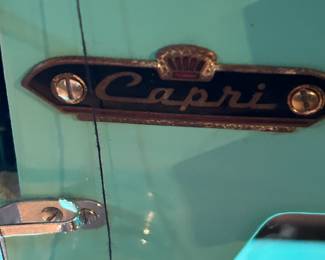 #90 Capri Teal Color Heavy Duty Sewing Machine in Cabinet $75.00