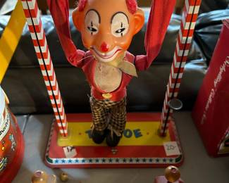 #120 Poe-Joe acrobat 15" tall $20.00