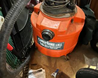 #185 Wet/Dry Vacuum 16 gallon $20.00
