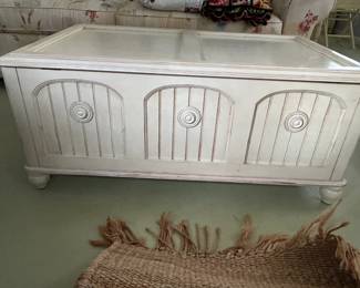 #166 Cream Chest/Coffee table w/lift up top and side handles 42Lx26Dx20T $65.00