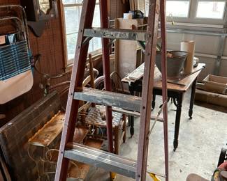 #188 Fiberglass 6ft ladder $35.00