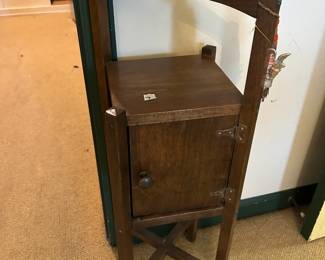 #7 Wood End Table w/1 Door & Top Handle - 9x9x30 $35.00