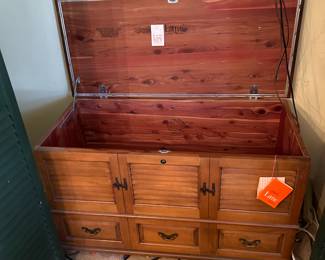 #17 Lane Cedar Chest - w/1 Long Drawer - 41x19x25 - You Move $125.00