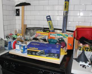 * Britta
* Circulon
* Ilegal Mezcal
* Te-Amo
* Goodyear car vacuum
* Energy drinks
* Vintage sander
* Car windshield wipers 
* Funnel 