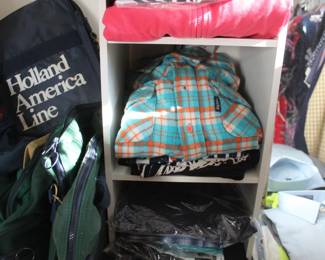 * Adidas
* Air Jordan
* Wood
* Boundless NYC
* Cashletes
* Cheap Monday
* DON Clothing
* Dunkel
* Eddie Bauer
* Format
* Fried Rice
* Fruit of the Loom
* GUESS
* MHI
* MK13
* Pendleton
* Sassoon
* Star Wars
* The Arrow Company
* WESC