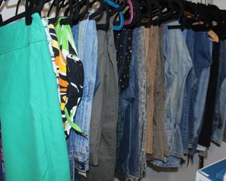* Adidas
* Air Jordan
* Wood
* Boundless NYC
* Cashletes
* Cheap Monday
* DON Clothing
* Dunkel
* Eddie Bauer
* Format
* Fried Rice
* Fruit of the Loom
* GUESS
* MHI
* MK13
* Pendleton
* Sassoon
* Star Wars
* The Arrow Company
* WESC