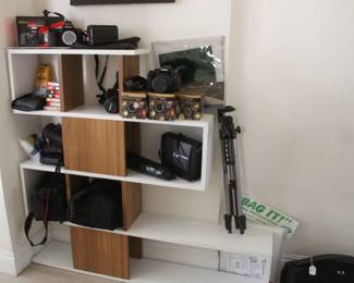 * Sony DAT
* Nikon
* Tasco
* Polaroid
* Canon
* Bower Filters
* Hoya Filters
* Kodak