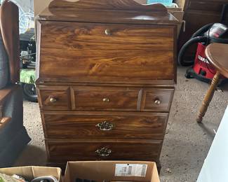 Lot 125 - small secretary desk 