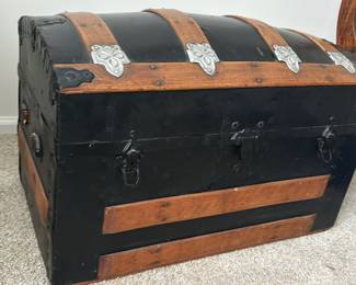 Lot 120 - Small blanket chest / trunk - no handles  28”w 16”d 16.5”h.