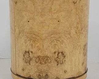 2 Mid Century Nightstands Each Sells to Highest Bid Over $100 Henredon 