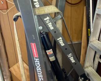 Pittsburg Cherry Picker