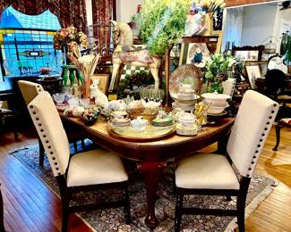 LARGE ANTIQUE OAK DINING TABLE