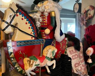 FUN HORSE AND SOLDIER NUTCRACKER