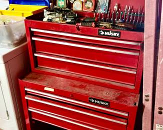 HUSKEY TOOL CHEST.
