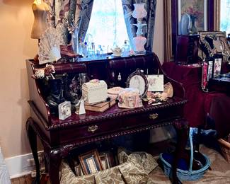 DESK
